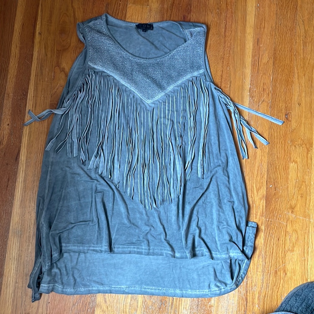 Pol fringe shirt. Small.